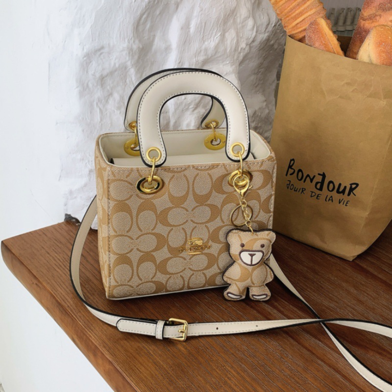 Luxuriöse Damenhandtasche im V – Women'S Bags At M&S Bewertung und Preis